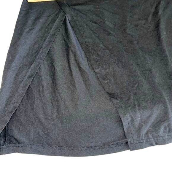 Shein Curve 1XL Black Short Sleeve T-Shirt With Side Slit Design - Picture 5 of 7